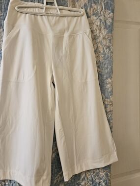 Women's White Wide-Leg Leisure Pants